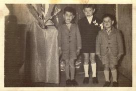 Gregorio Gaete con sus hermanos en su primera comunión