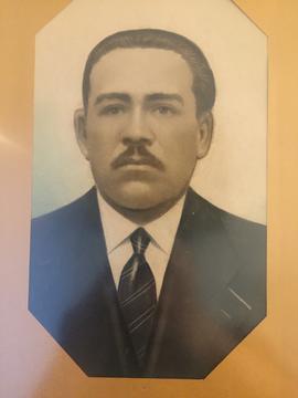 Retrato de  Reynado González