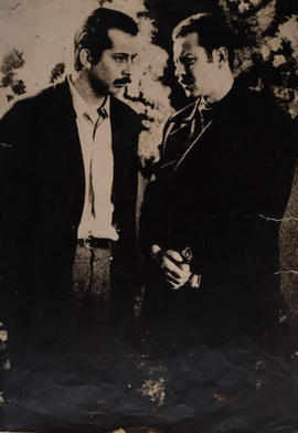 Fotografía de Edgardo Enríquez junto a Bautista van Schouwen