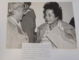 Pascualina Morales con Hortensia Bussi