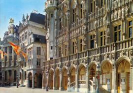 Postal de Magdalena desde Bruselas a Viviana Modak