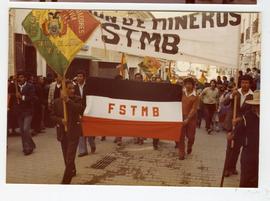 Federación Sindical de Trabajadores Mineros de Bolivia en una marcha